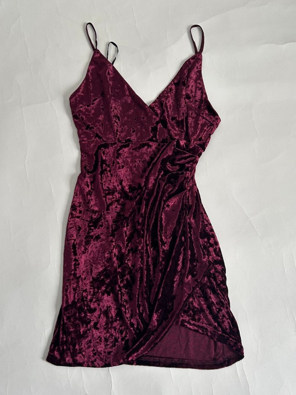 Forever 21 burgundy crushed velvet mini dress M babydoll bodycon burnt Coquette